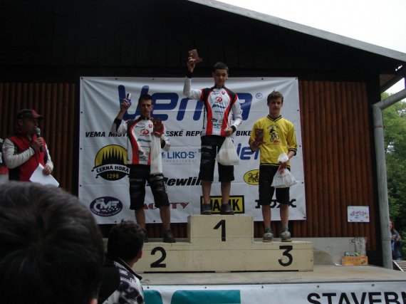 Víťazi kat. Junior: 1.m. Martin Behro, 2.m. Tomáš Kalus, 3.m. Vojtěch Křiva