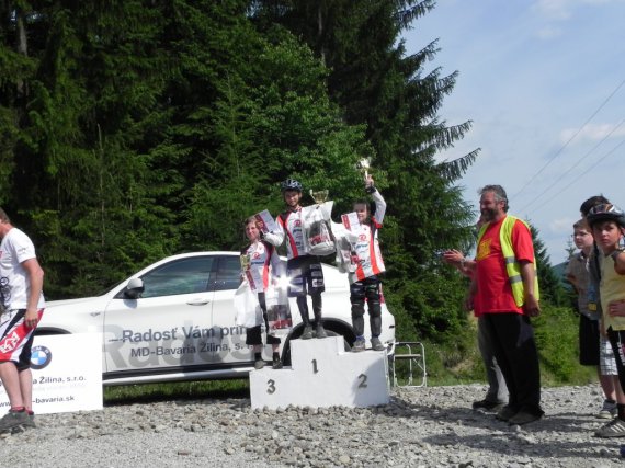 Víťazi kat. Benjamin: 1.m. Samuel Hlavatý, 2.m. Adrián Kvašňovský, 3.m. Pavol Cibiček