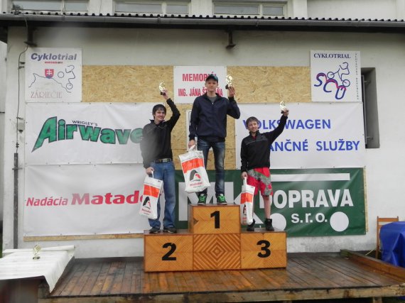 Víťazi kat. VZ: 1.m. Adrián Babič, 2.m. Alexander Falis, 3. m. Marek Janík